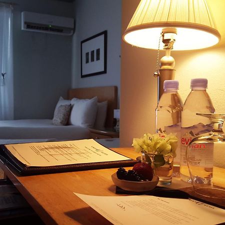 Cadet Hotel Miami Beach Room photo